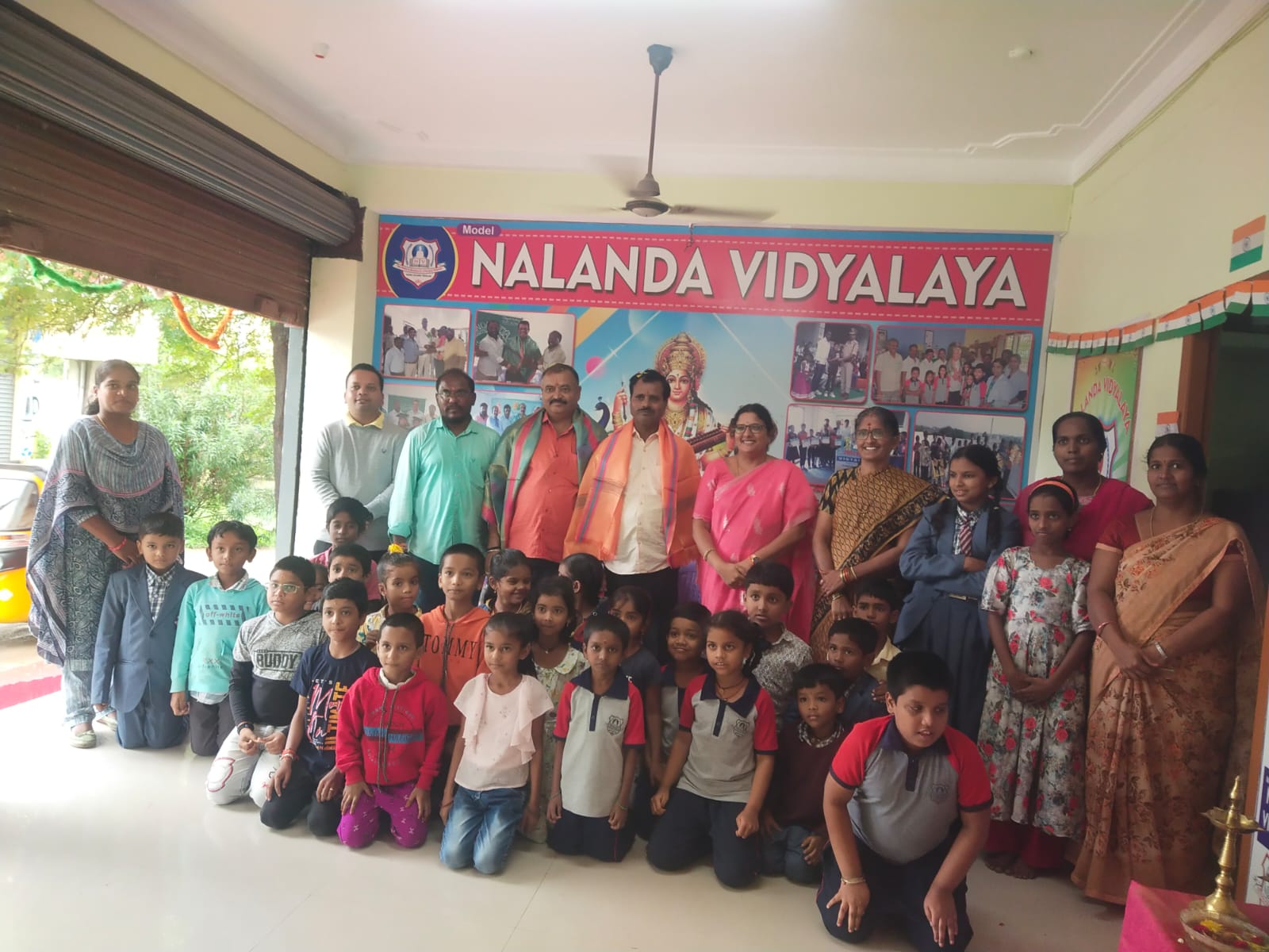ఆర్మీ జవాన్ల త్యాగాలు వెలకట్టలేనివి