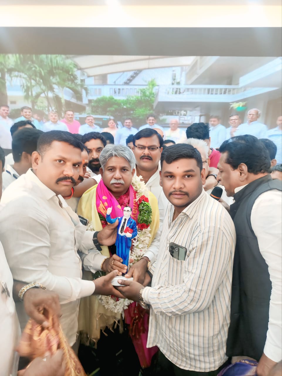 మంద క్రిష్ణ మాదిగను సన్మానించిన ఎంఆర్ పిఎస్ నాయకులు