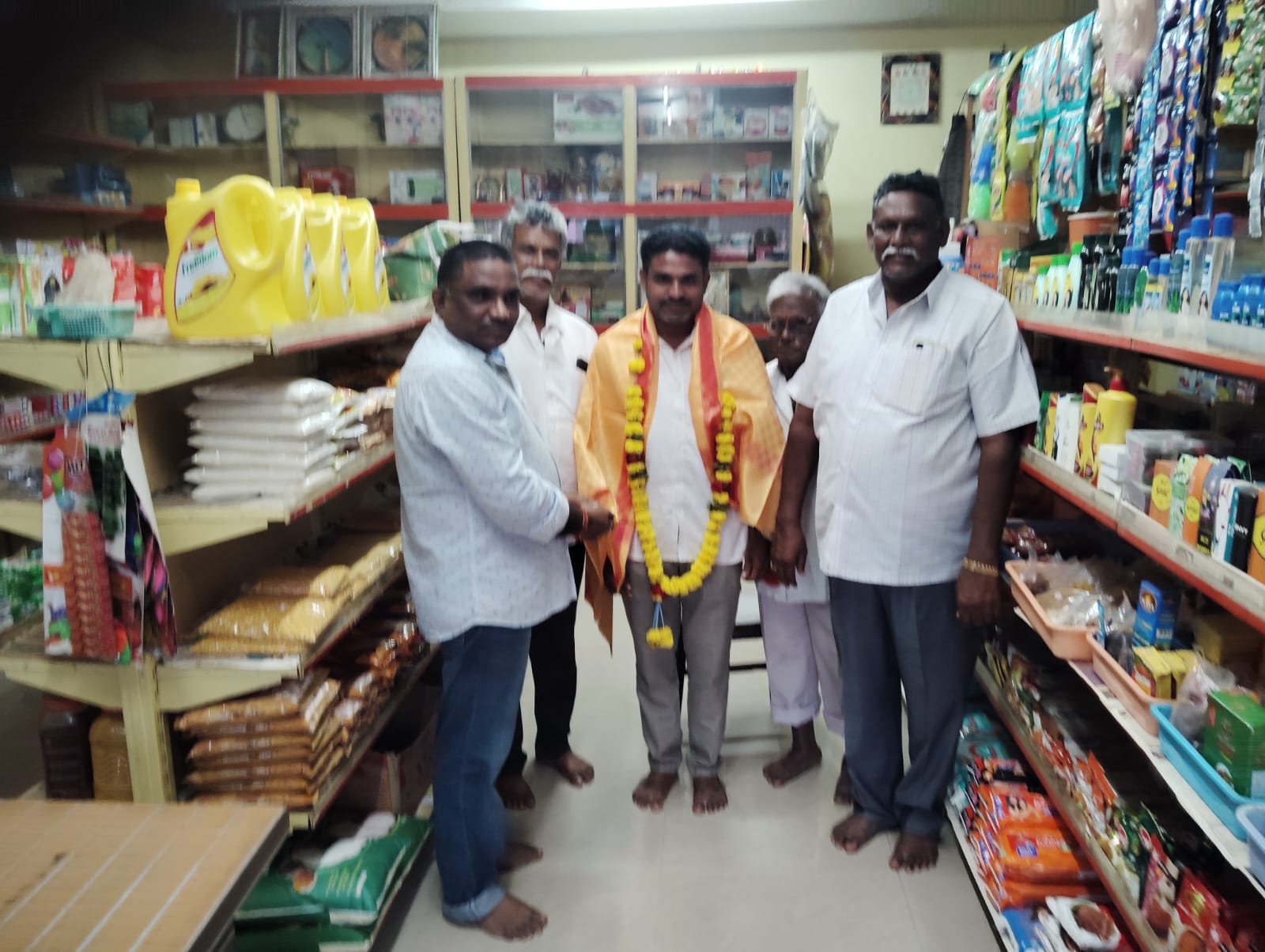 అభినందనలు గ్రంధి నానాజీ