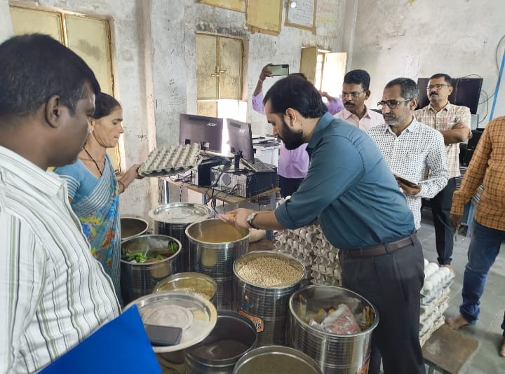 ఆరోగ్య కేంద్రాల ద్వారా ప్రజలకు మెరుగైన వైద్య సేవలు.