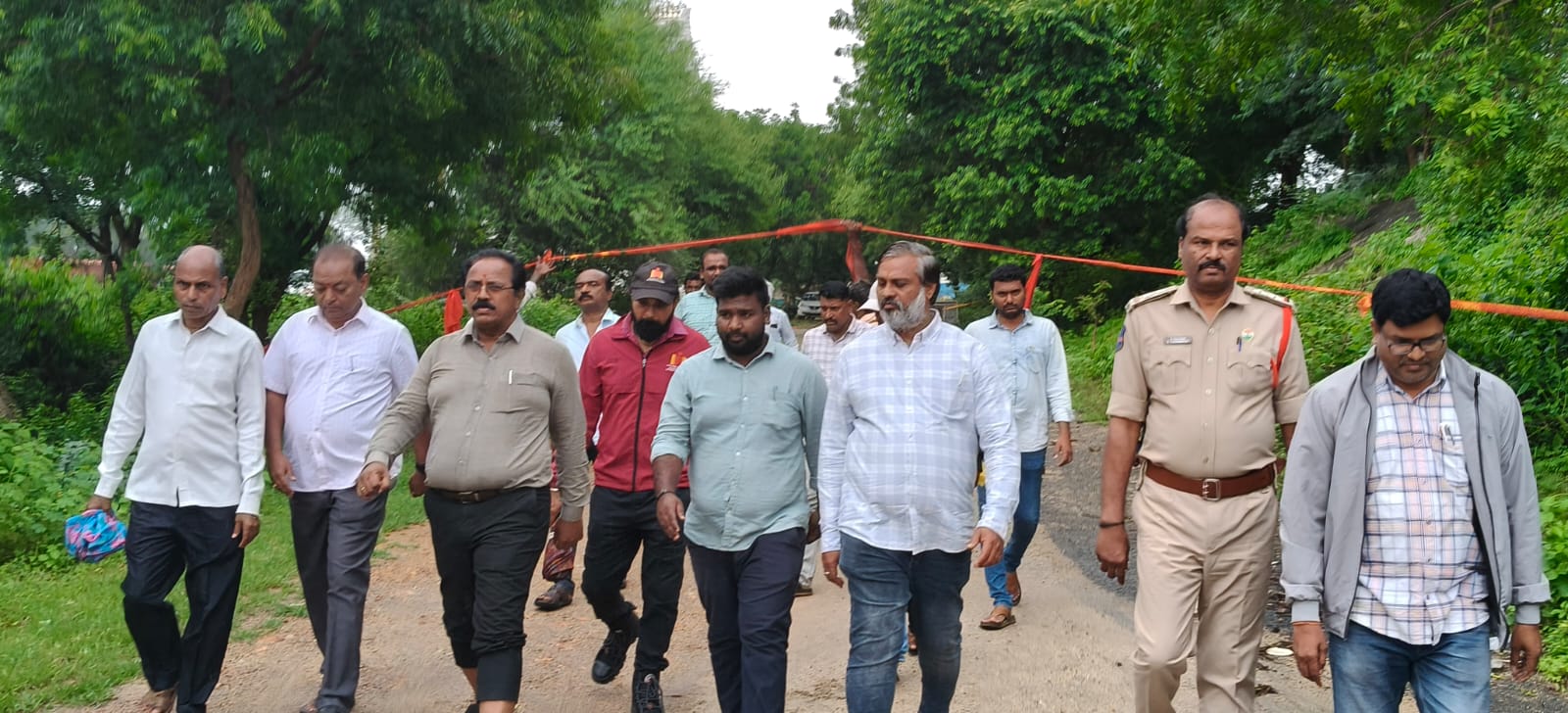 ప్రజలందరూ సురక్షితంగా ఉండాలిఅదనపు కలెక్టర్ నగేష్జనం