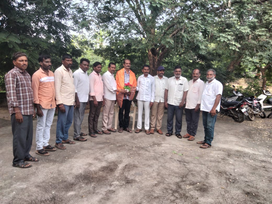 ఉద్యోగులు నిబద్ధతతో పనిచేస్తే ఎక్కడైనా ప్రజల మన్నలను పొందుతారు