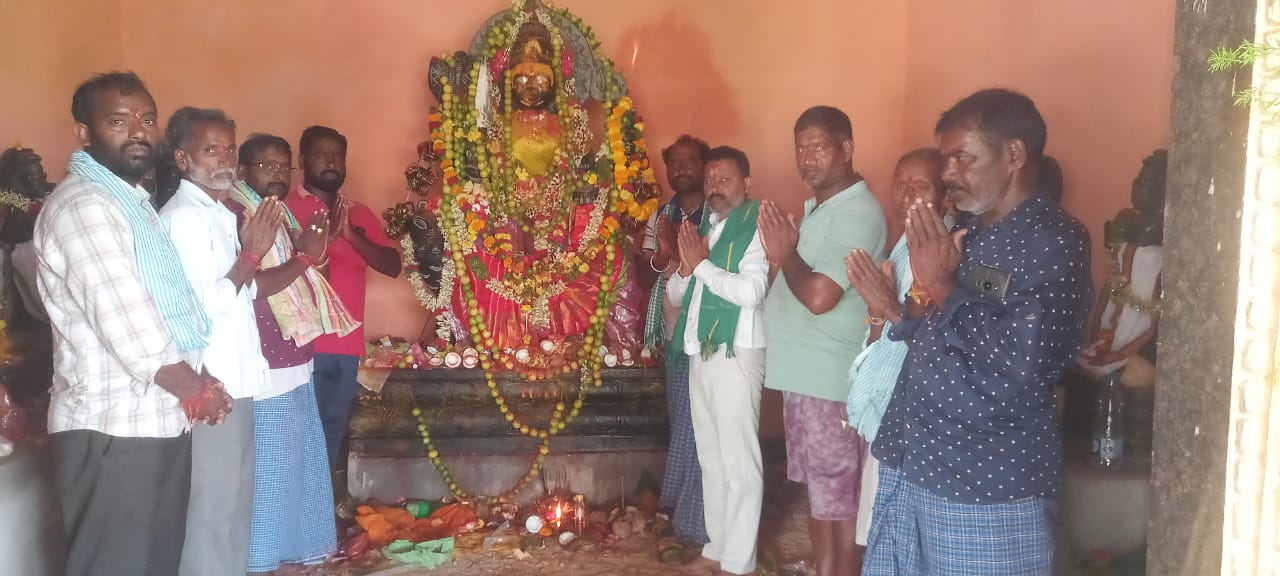 పెద్దమ్మతల్లి చల్లని చూపు ప్రజలందిపై ఉండాలి.