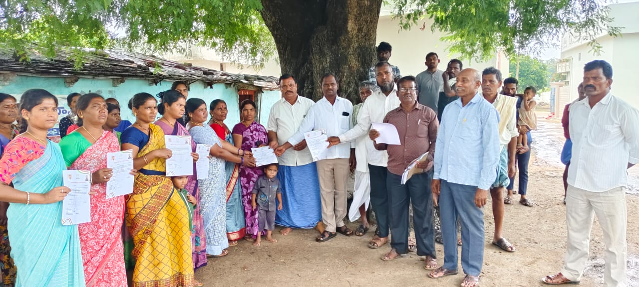 కాంగ్రెస్ పాలనలో పేదల పదేళ్ల కళ సకారం.