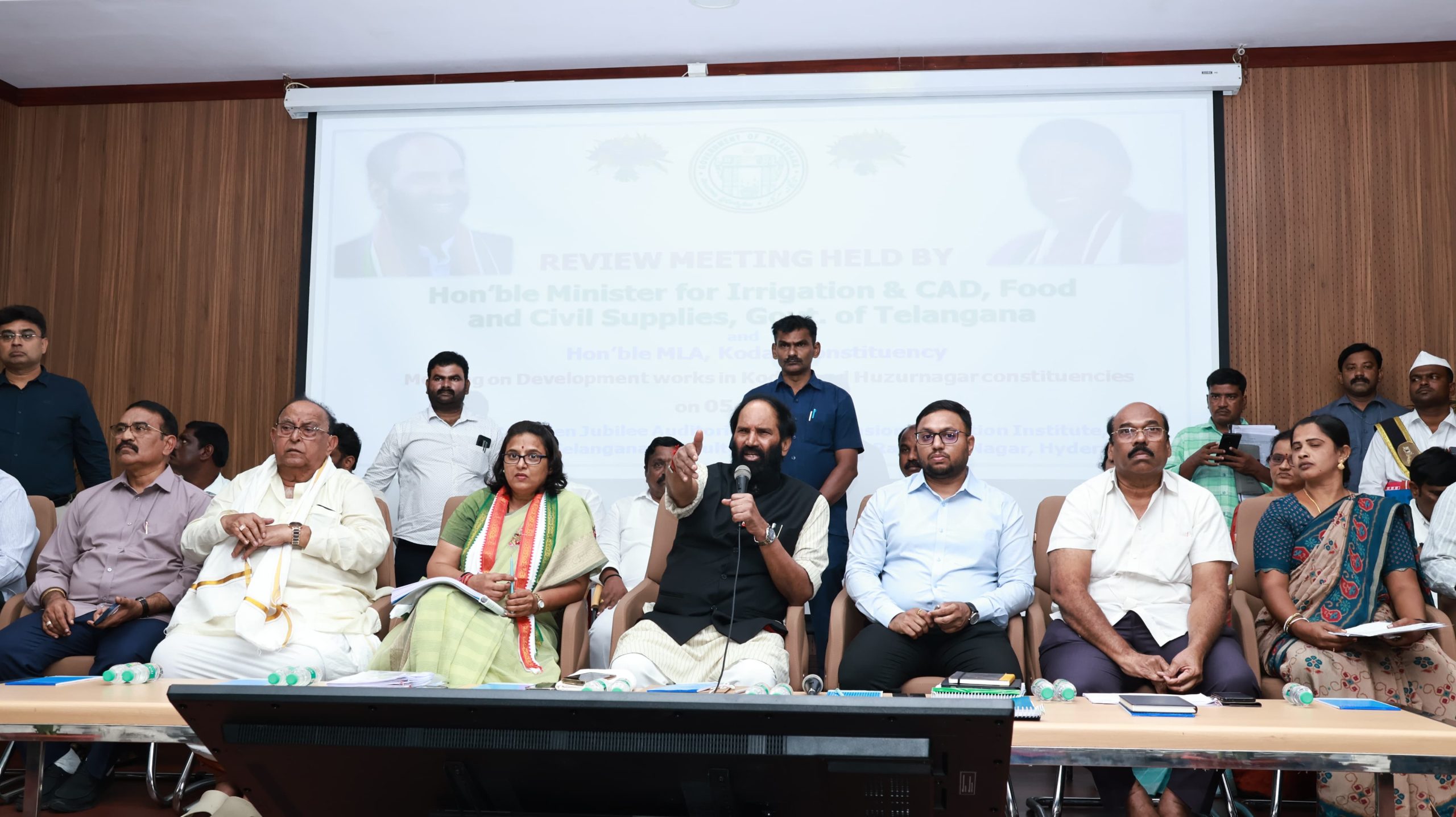 కోదాడ, హుజూర్ నగర్ నియోజకవర్గాల అభివృద్ధిపై మంత్రి సమీక్ష సమావేశం