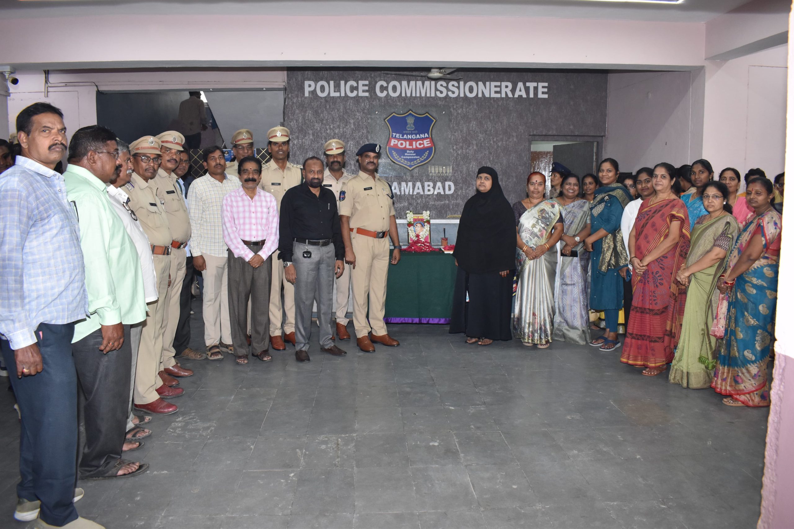 పోలీస్ శాఖ ఆధ్వర్యంలో ప్రొఫెసర్ జయశంకర్ 91 వ జయంతి వేడుకలు..!