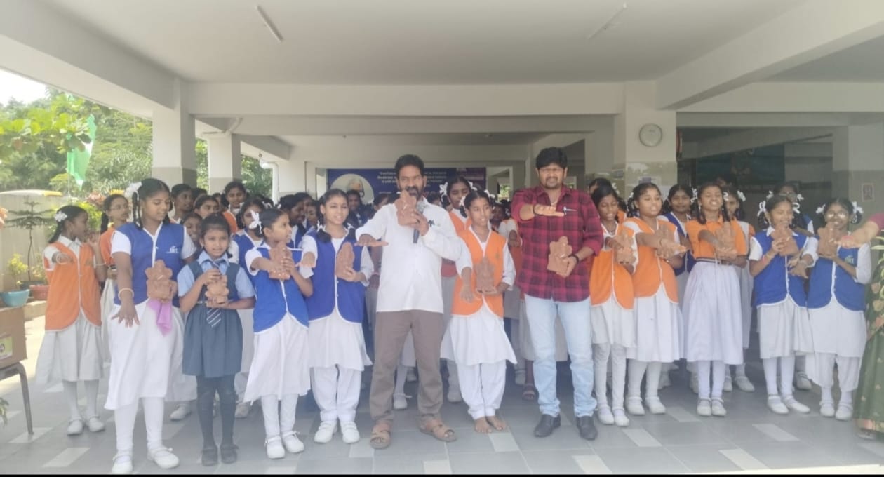 పర్యావరణ పరిరక్షణ కోసం మట్టి గణపతినే పూజిద్దాం- ఆడారి కుమార్
