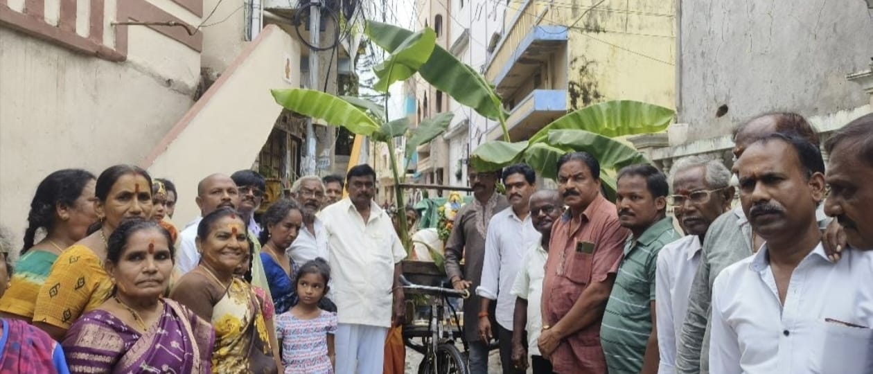 భగవాన్ శ్రీకృష్ణుని ఊరేగింపు ప్రారంభించిన బుద్ధ నాగ జగదీష్