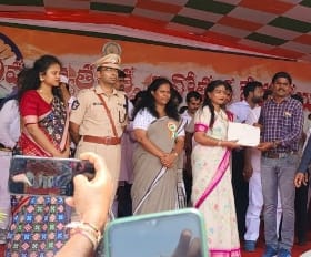 ఉత్తమ ప్రతిభ పురస్కారం అందుకున్న విద్యుత్ శాఖఏఈ శ్రీనివాసరావు