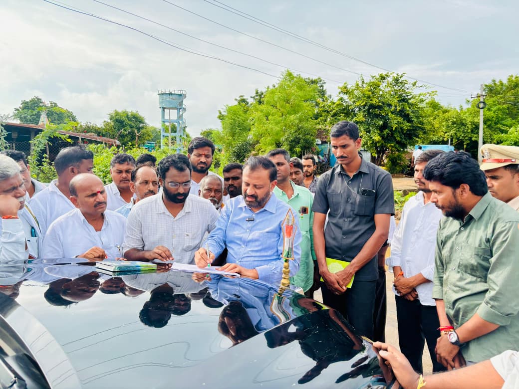 చిన్న ఎక్లార ను సందర్శించిన ఎమ్మెల్యే తోటా లక్ష్మీకాంతరావు