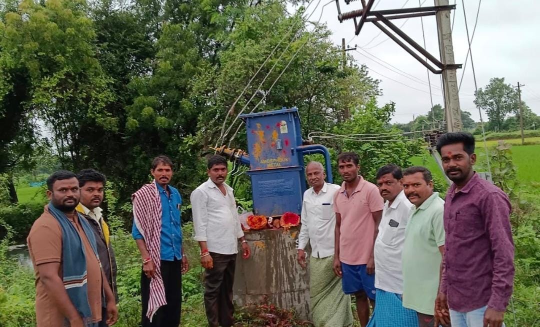 షబ్బీర్ అలీ చొరవ తో 100 కెవి ట్రాన్స్ఫార్మర్ బిగింపు