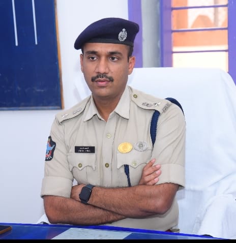బహిరంగ ప్రదేశాల్లో మద్యం సేవిస్తే చట్టపరమైన చర్యలు తప్పవు