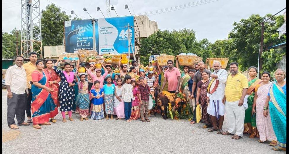 నందికొండ మున్సిపాలిటీ 6వ వార్డులో ఘనంగా శ్రావణమాస వనభోజనాలు
