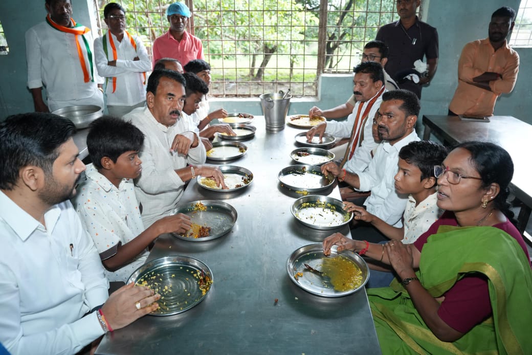 ప్రభుత్వం కల్పిస్తున్న సదుపాయాలను విద్యార్థులు వినియోగించుకుని ఉన్నత స్థాయికి ఎదగాలి
