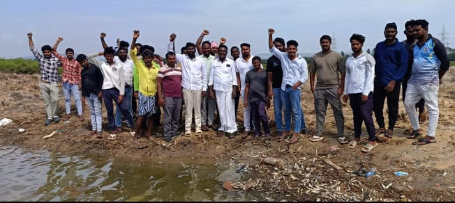 ఉప్పుటేరులో మరోసారి చేపలు చనిపోతే ఉద్యమం చేస్తాం