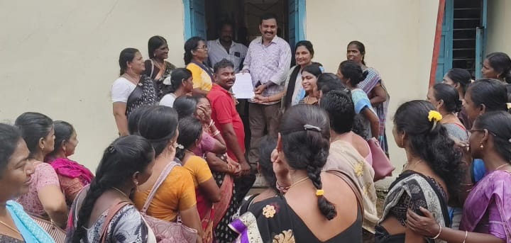 అంగన్వాడీల సమస్యలు పరిష్కరించాలని వినతి