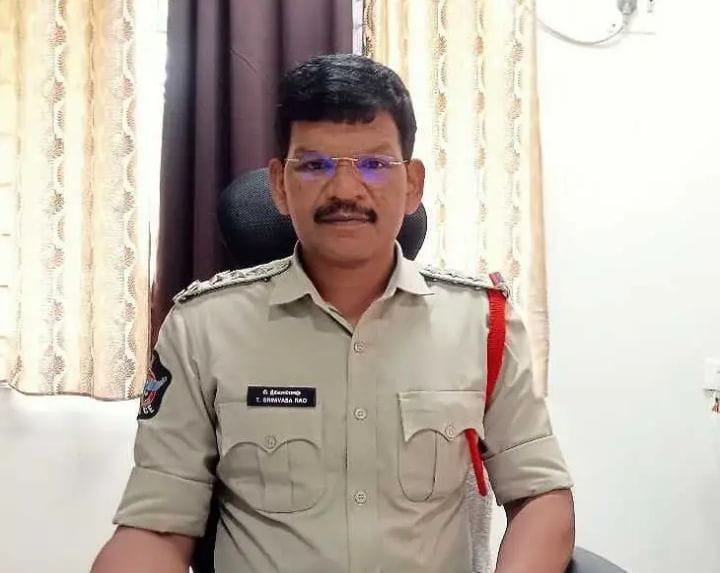 విజయనగరంలో పేకాట రాయుళ్లు అరెస్ట్: సీఐ