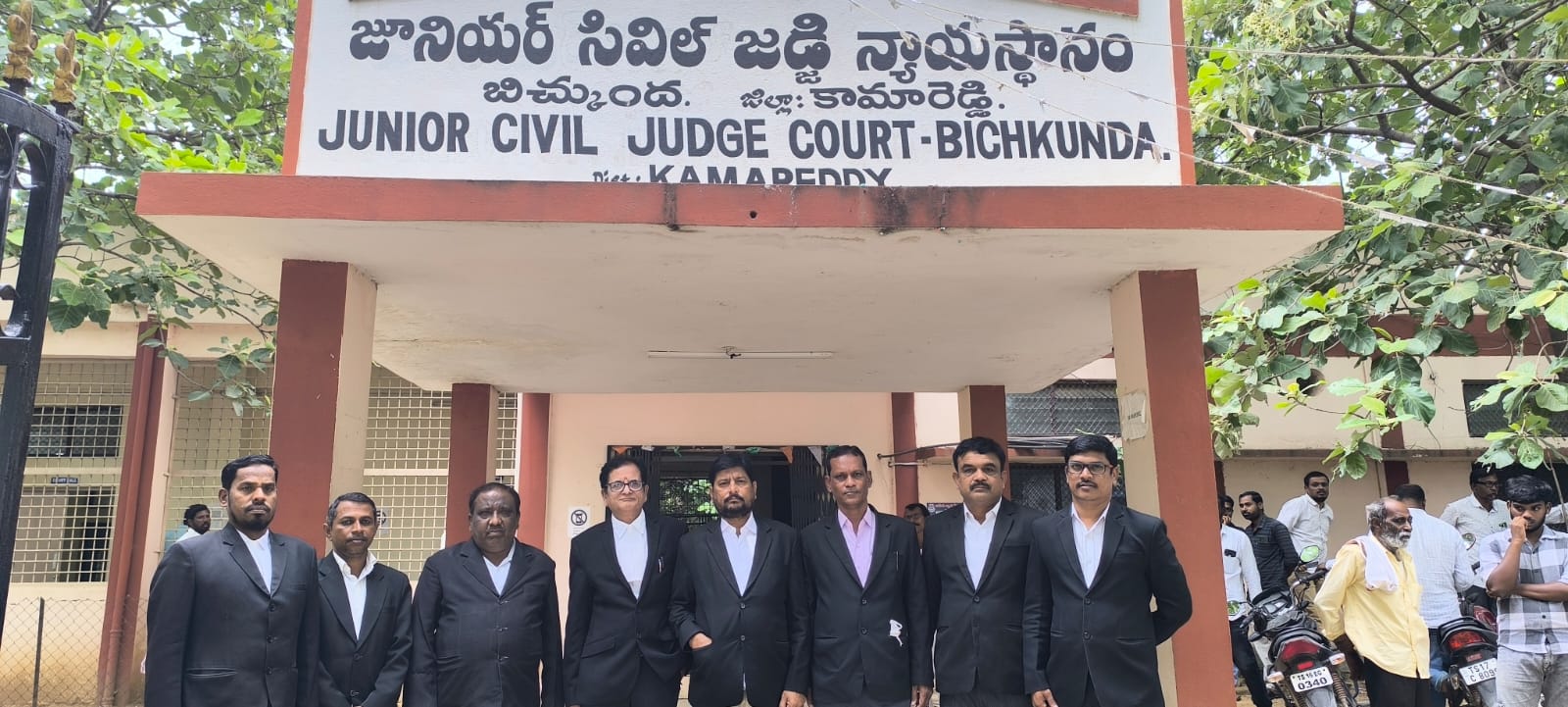 కూకట్పల్లిలో లాయర్ మీద దాడిని ఖండిస్తూ నిరసన వ్యక్తం చేసిన బిచ్కుంద న్యాయవాదులు…