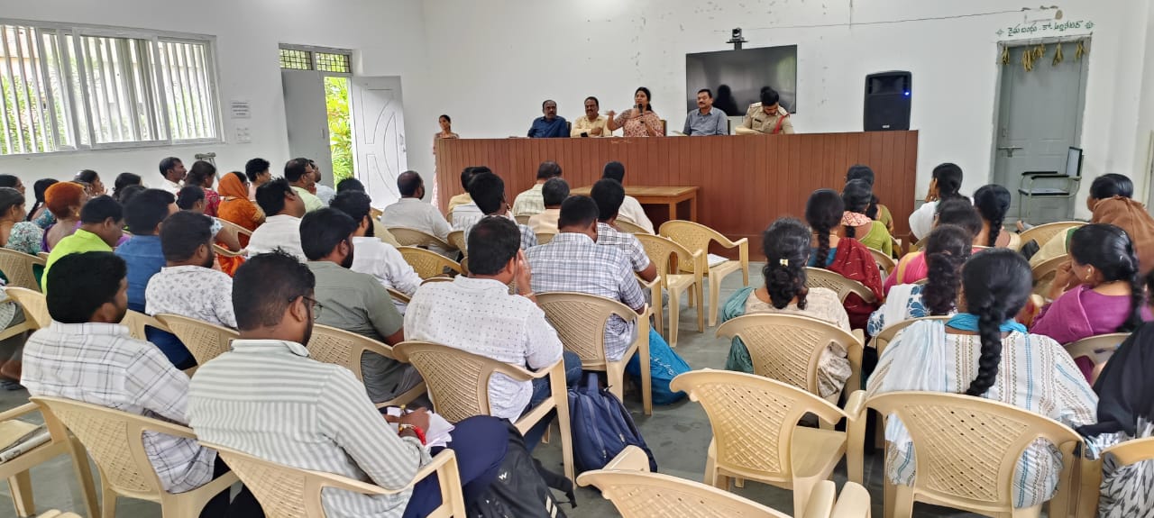 వినాయక మండపాల వద్ద అప్రమత్తంగా ఉండాలి. హత్నూర తహసిల్దార్ పర్వీన్ షేక్!