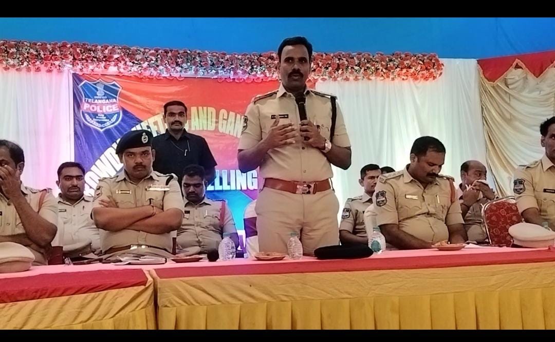 ప్రతి ఒక్కరూ సత్ప్రవర్తనతో మెలగాలి