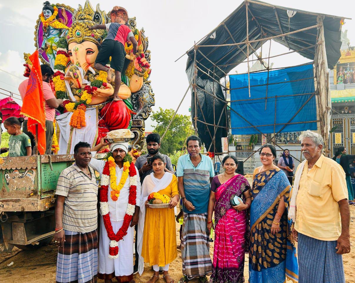 నందలూరు మండలంలోని గొల్లపల్లి గ్రామంలో వినాయక చవితి సందడి