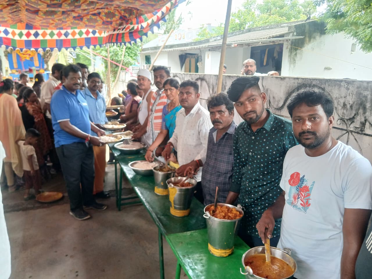 అన్నదానం చేయడంతో ఎంతో సంతృప్తి కలిగింది