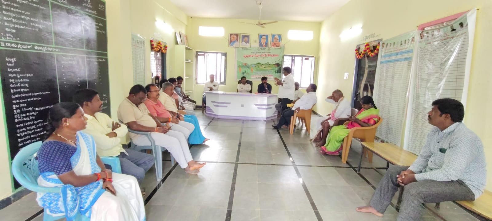 కుల విచక్షణ అవగాహన సదస్సు – నిర్వహించిన గ్రామ సెక్రెటరీ.