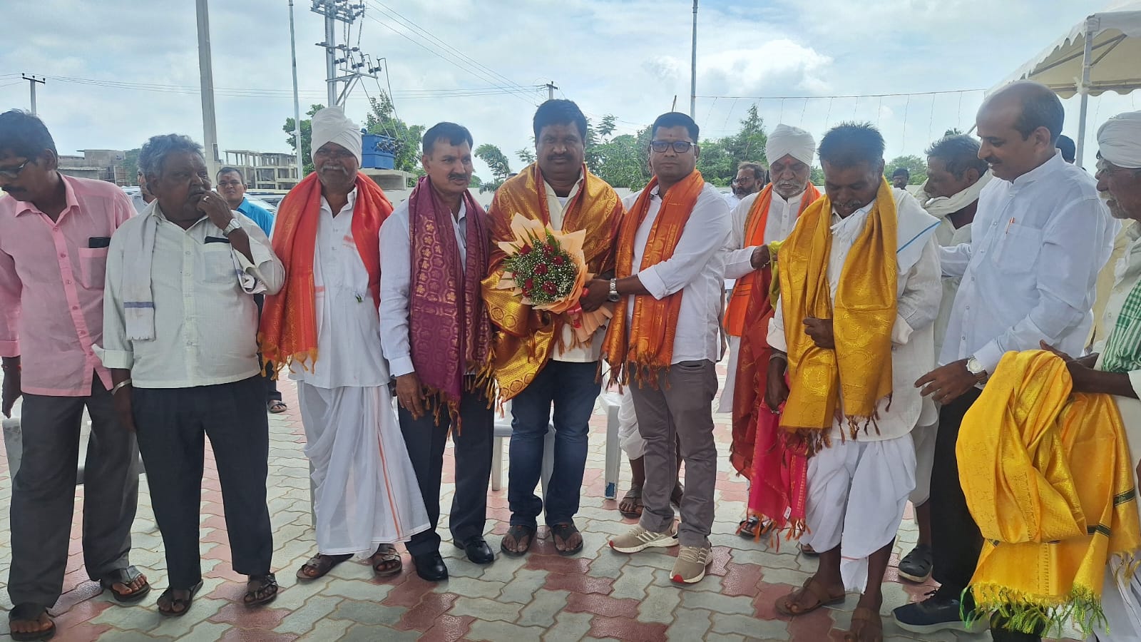 పటాన్చెరు మండలంలో కొల్లూరు రింగ్ రోడ్డులో నూతనంగా HP పెట్రోల్ పంప్ పూజా