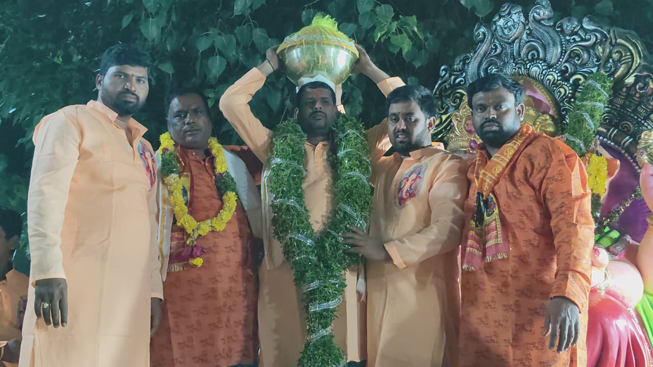 పోచారం గ్రామంలో ఘనంగా గణేష్ నిమజ్జన కార్యక్రమం