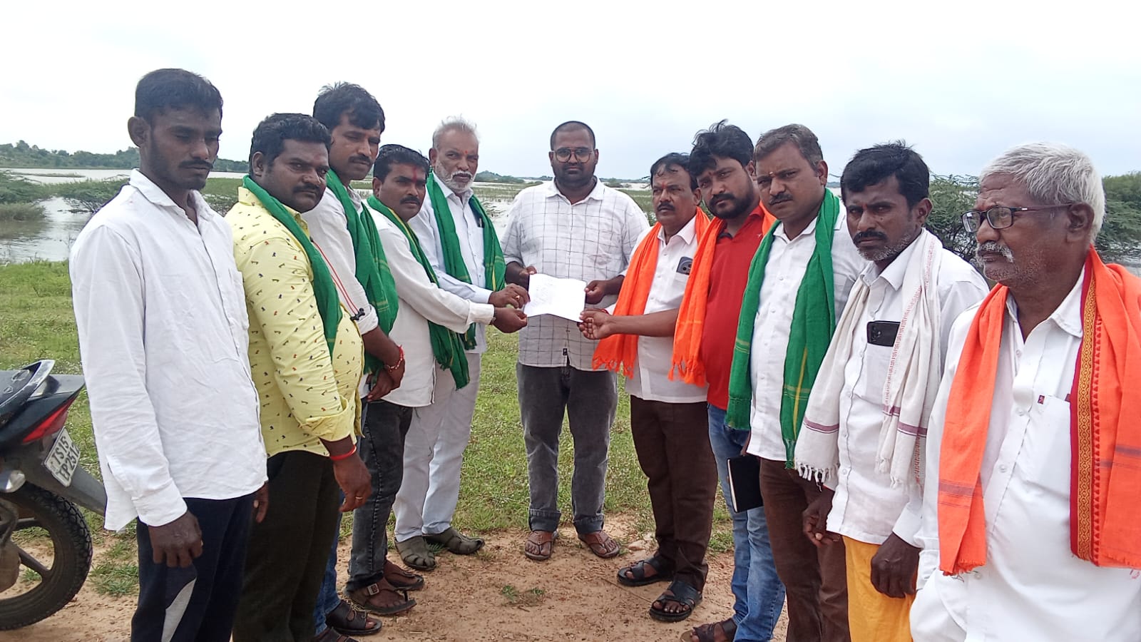 గత వారం రోజులుగా ఎడతెరిపి లేకుండా కురిసినటువంటి భారీ వర్షాలకు
