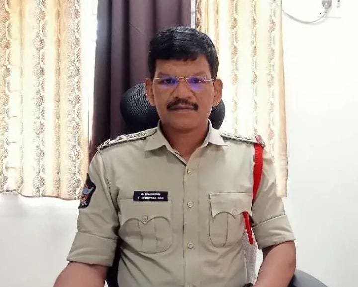 విజయనగరంలో పేకాట రాయుళ్లపై కేసు: సీఐ