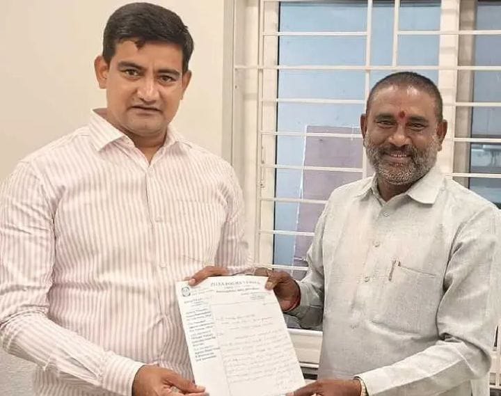 జొన్నాడ టోల్‌ గేటు యాజమాన్యం పై చర్యలు తీసుకోవాలి”