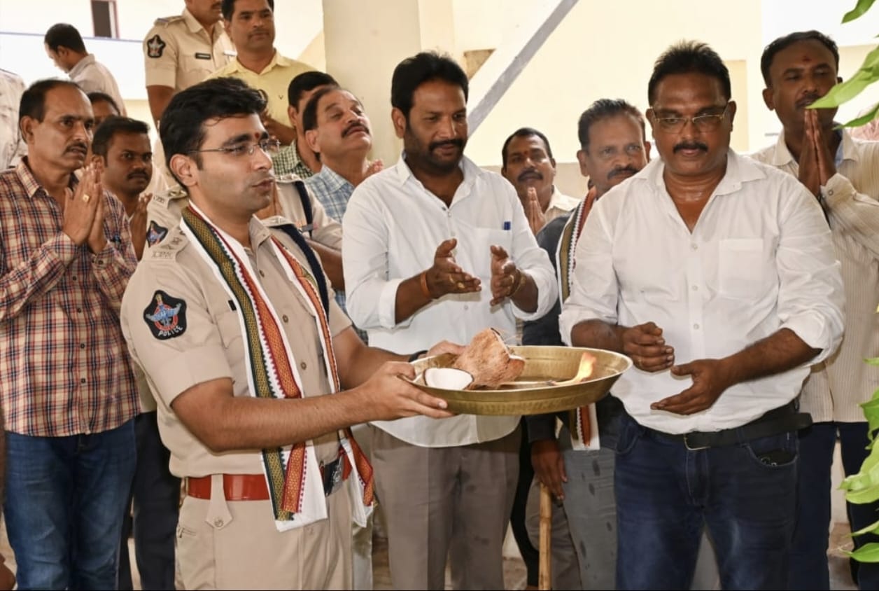 ఆటో కార్మికులు సమస్యలు పరిష్కారం చేయాలి ఏఐటీయూసీ నేత కోన డిమాండ్