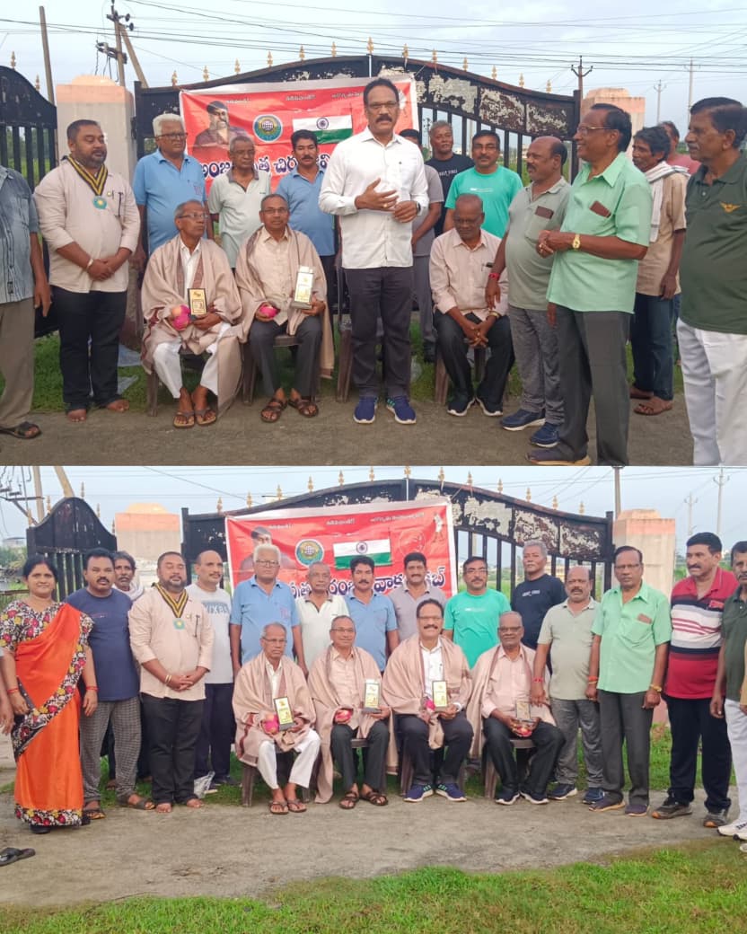 42వ డివిజన్ లో అంజనీపుత్ర చిరంజీవి వాకర్స్ క్లబ్ ఆధ్వర్యంలో “ఉపాధ్యాయుల దినోత్సవం”