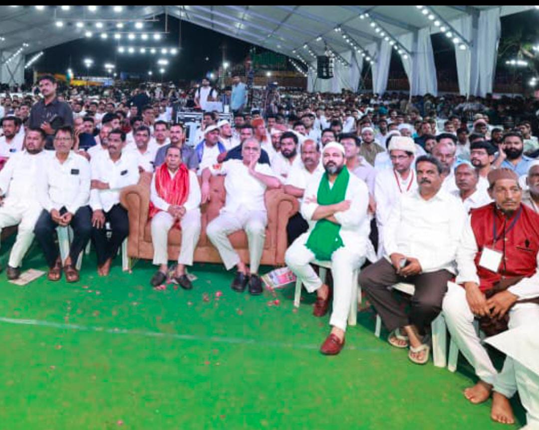 మాజీ మంత్రి వర్యులు సిద్దిపేట శాసన సభ్యులు గౌరవ నీయులు శ్రీ తన్నీరు హరీష్ రావు జహీరాబాద్ శాసన సభ్యులు గౌరవనీయులు శ్రీ కొనింటి మానిక్ రావు ఉమ్మడి మెదక్ జిల్లా డిసిఎంఎస్ చైర్మన్ మల్కాపురం శివకుమార్