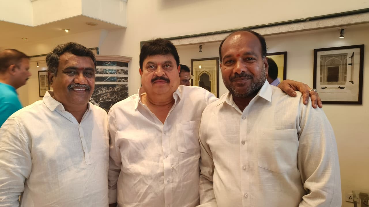 బీజేపీ రాష్ట్ర అధ్యక్షుడు రామ చందర్ రావును కలిసిన గుడాల శేఖర్ గుప్త