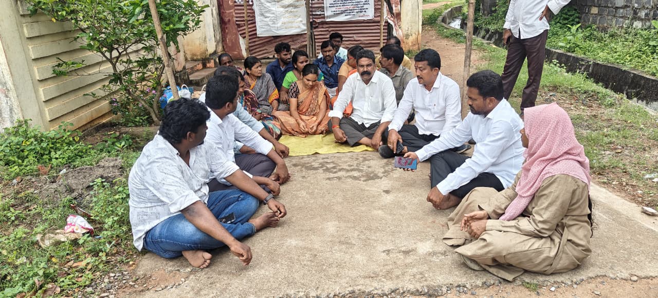 తొమ్మిది నెలలుగా వేతనాలు రాక – సమ్మె