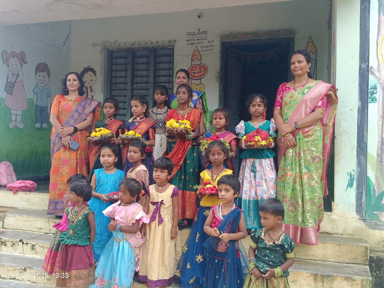 పాములపర్తి విద్యానగర్( ఎం పీ పీ ఎస్) స్కూల్లో ఘనంగా బతుకమ్మ సంబరాలు