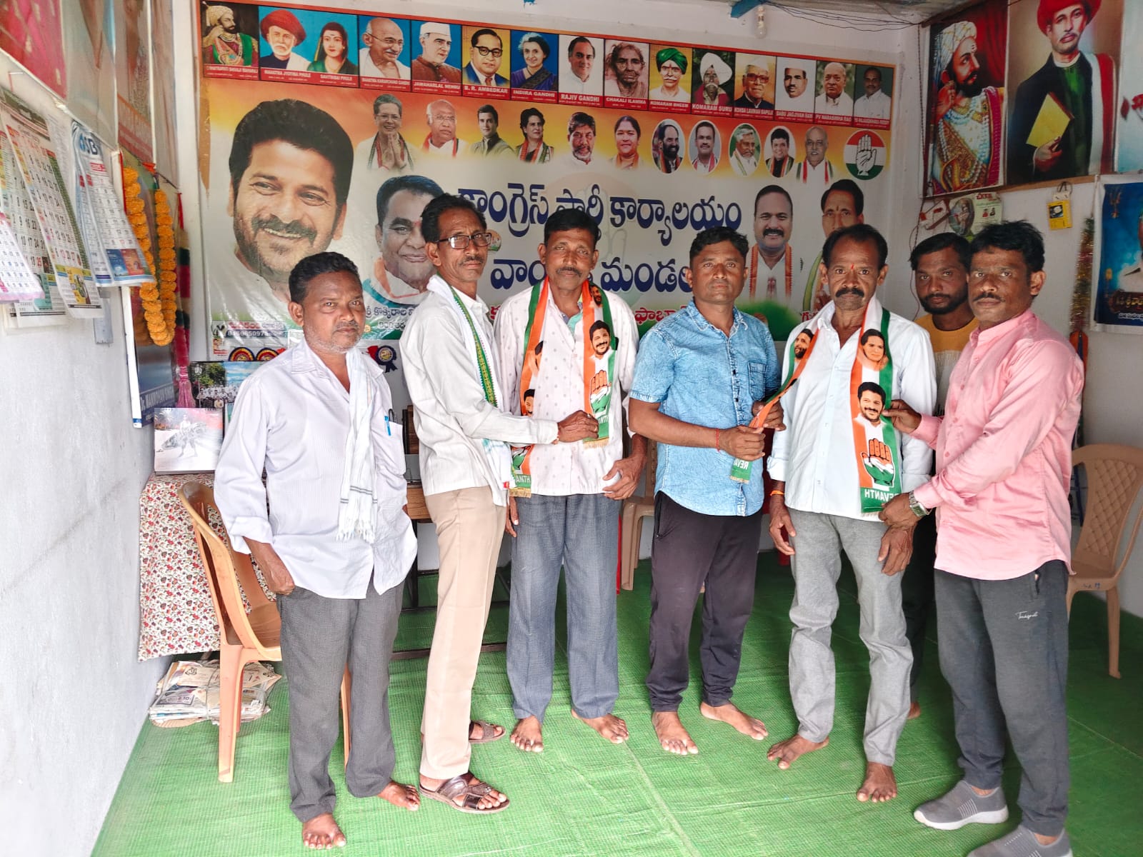 మండల అధ్యక్షులు నారాయణ సమక్షంలో కాంగ్రెస్ లో చేరికలు