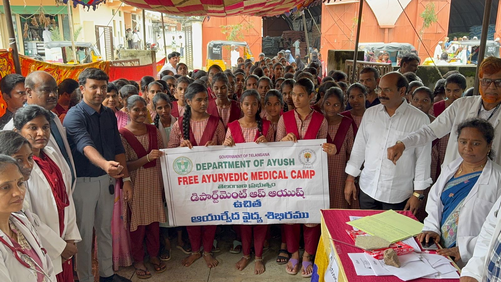 ప్రజలు మరియు భూగోళానికి ఆయుర్వేదండాక్టర్ మనోహర్ రెడ్డి,