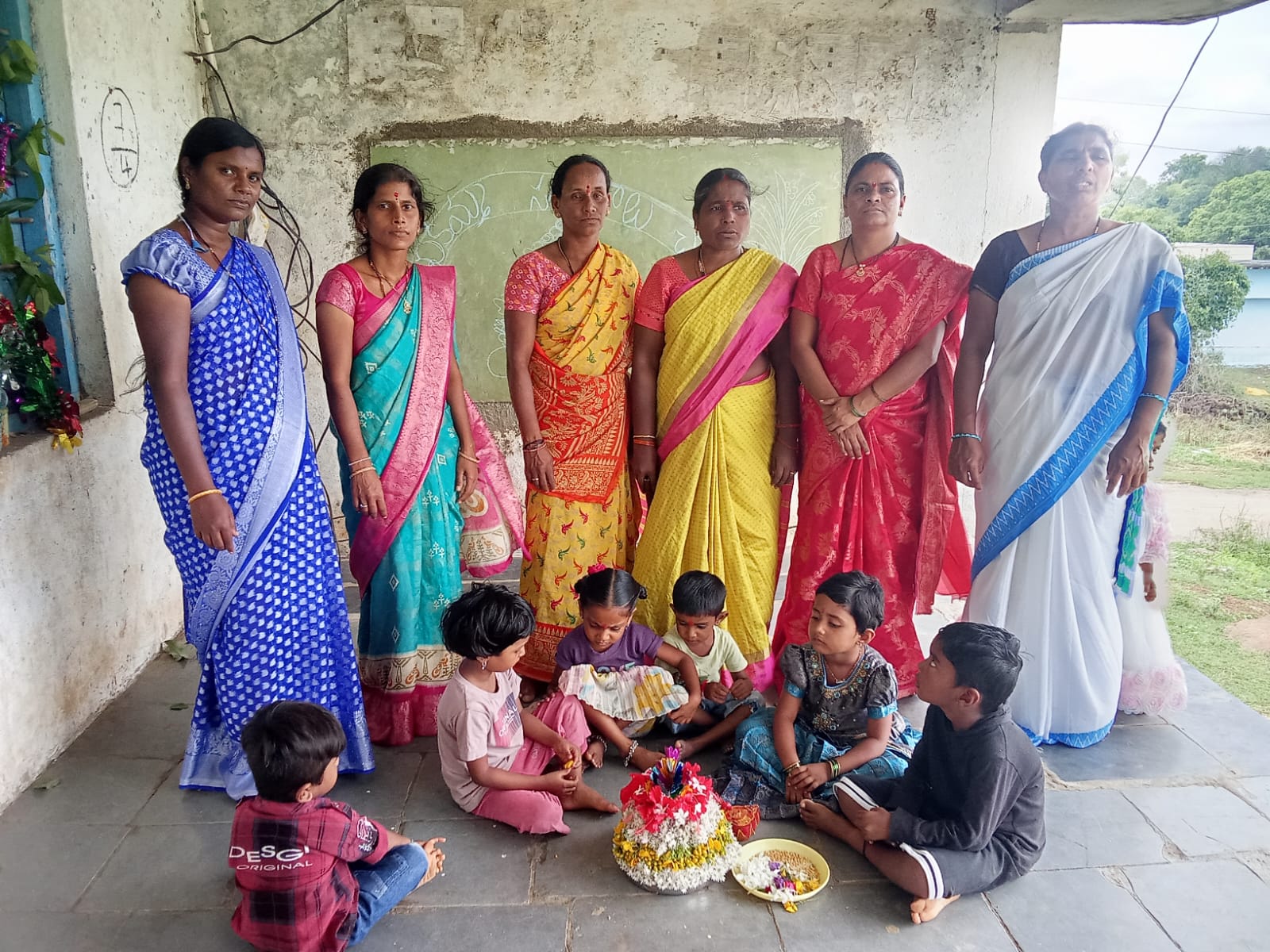 చాప్ట బి కె, అంగన్వాడీలో అంబరా నంటిన బతుకమ్మ సంబరాలు