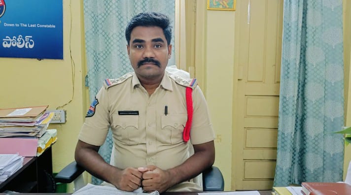 ఇల్లు అమ్ముతానని మోసం చేసిన నిందితురాలు అరెస్ట్