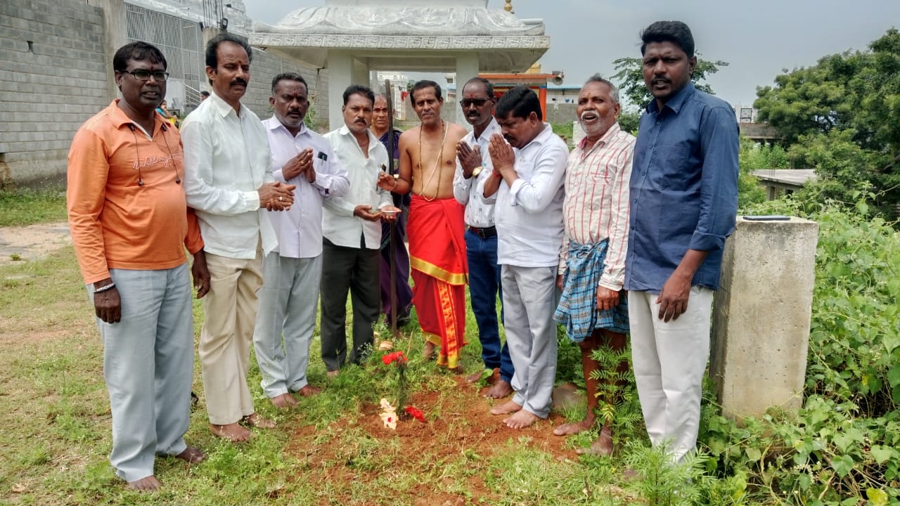 ఊరు ఊరికో జమ్మి చెట్టు..గుడి గుడికో జమ్మి చెట్టు..