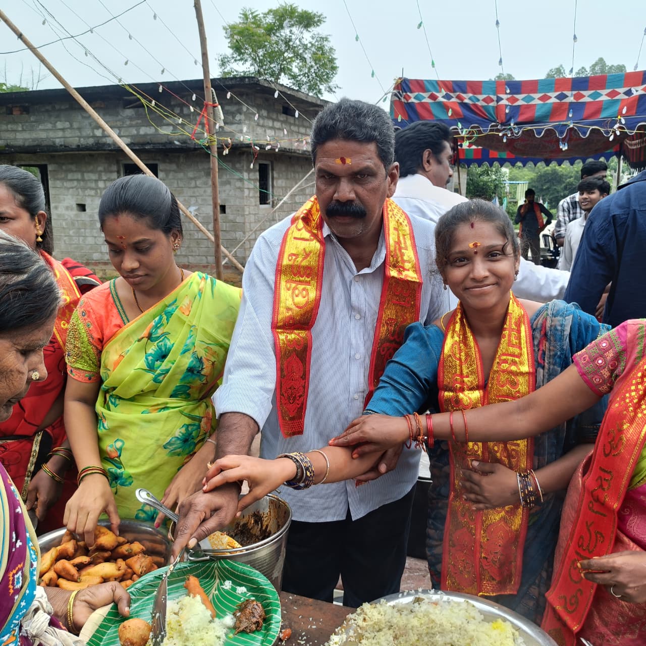 పంజాబ్ గడ్డ ఇందిరమ్మ కాలనీలో శ్రీ కనకదుర్గాదేవి నవరాత్రి ఉత్సవాలు – అన్నదాన కార్యక్రమం