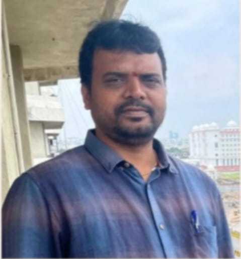 భారీ వర్షాలకు పంట నష్టం అంచనా వేస్తున్న అధికారులు.