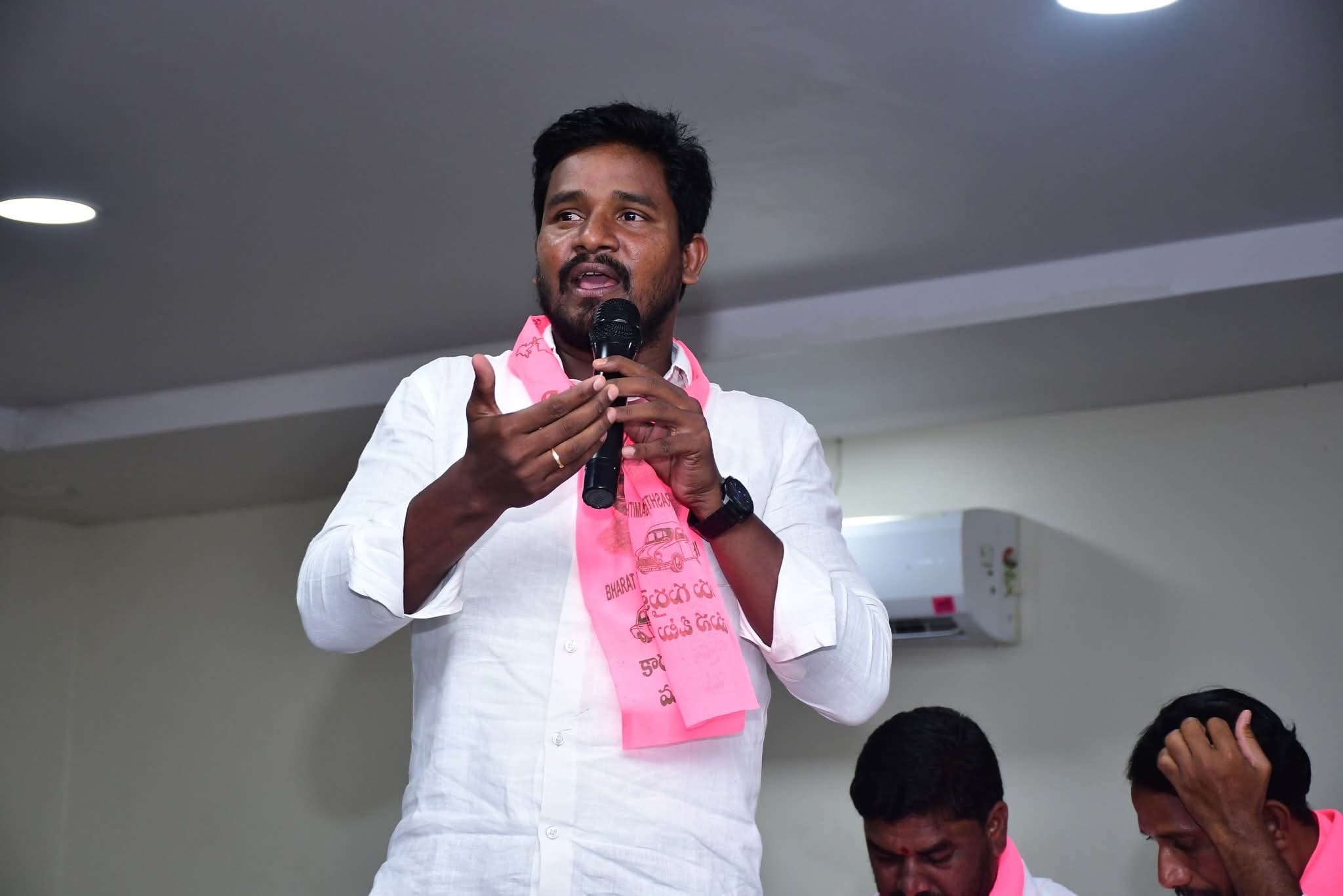 దళితుల పట్ల కాంగ్రెస్ ప్రభుత్వం రాజకీయ వివక్ష నశించాలి.