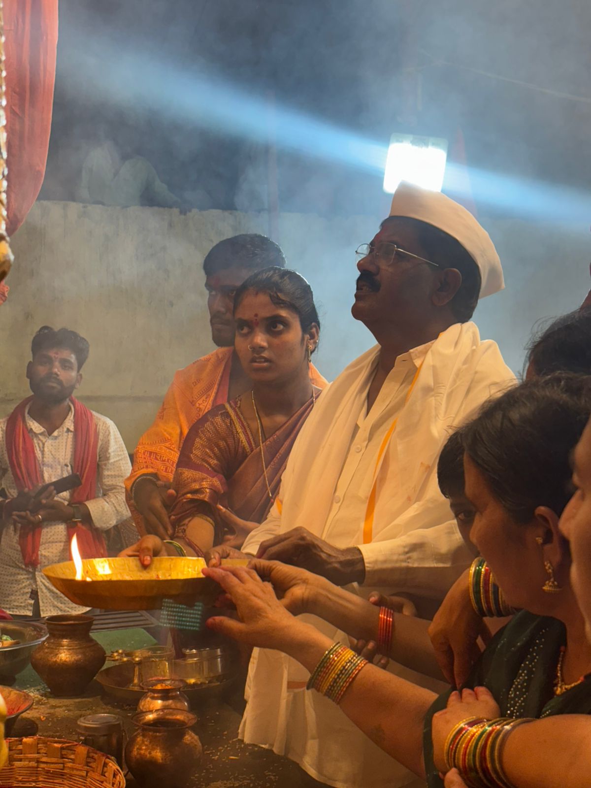 సార్వజనిక్ దుర్గా భవాని దర్శించుకున్న జుక్కల్ మాజీ ఎమ్మెల్యే హనుమంత్ షిండే..