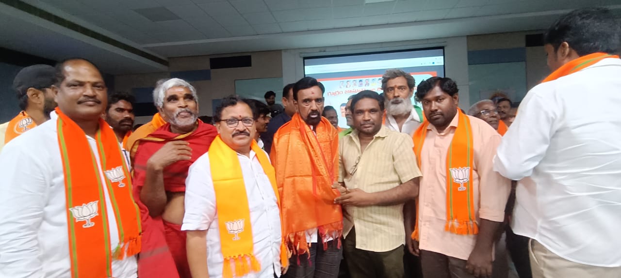 రాజ్యసభ సభ్యులు శ్రీపా కా సత్యనారాయణ ఘనంగా సన్మానించిన బిజెపి నాయకులు