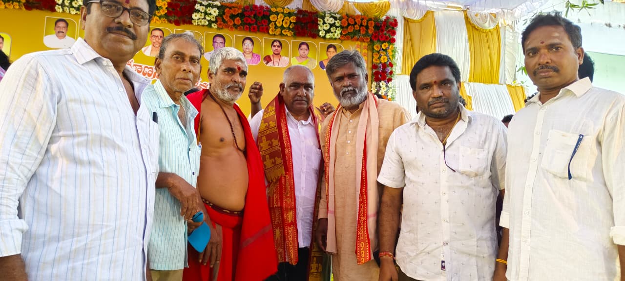 శ్రీ భద్రకాళి సామేత శ్రీ వీరేశ్వరస్వామి నూతన కార్యవర్గం ప్రమాణ స్వీకారం పాల్గొని బిజెపి నాయకులు