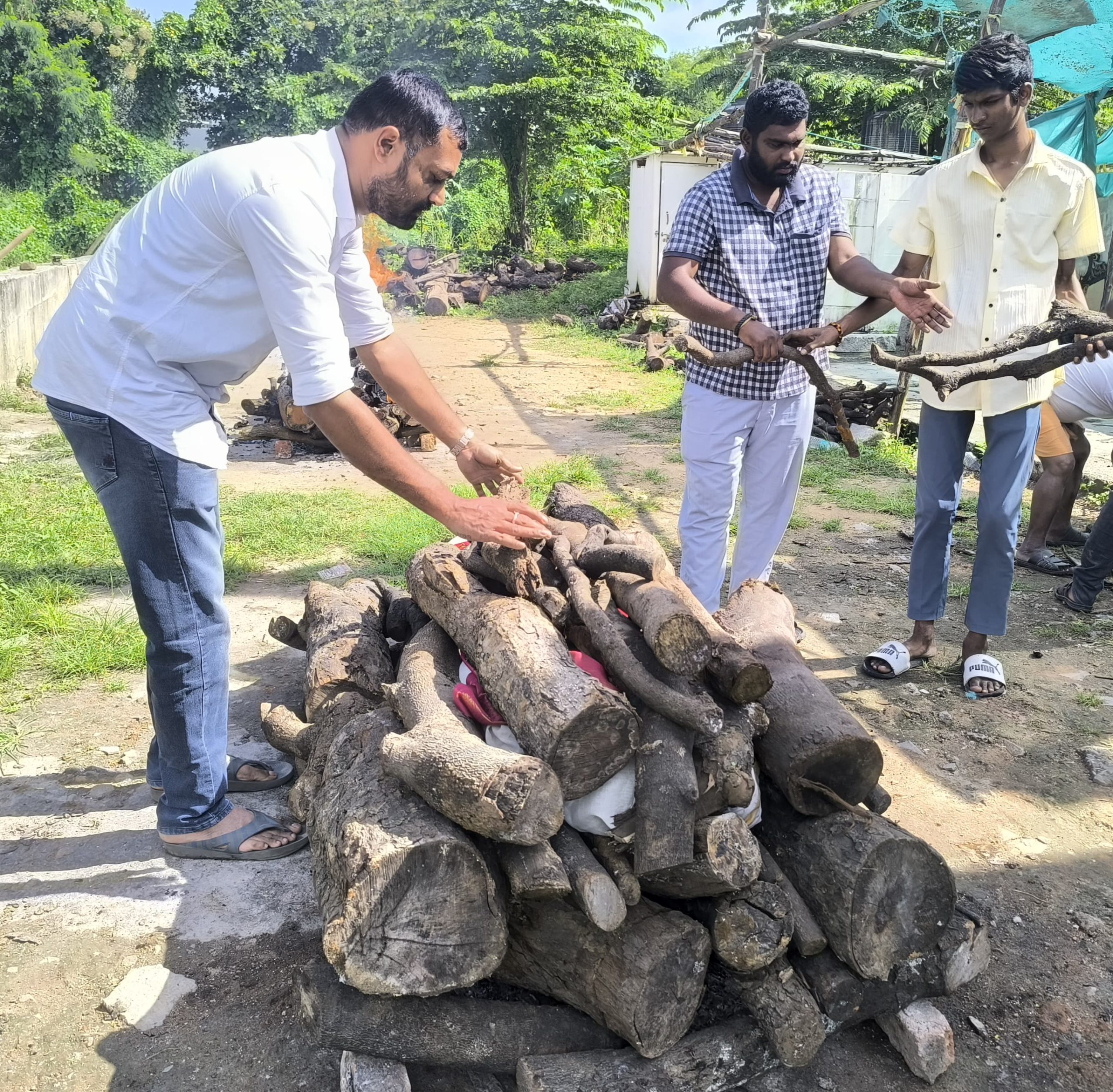 మరణానంతరం కూడా గౌరవప్రదమైన వీడ్కోలు – ఎంఢిఆర్ ఫౌండేషన్